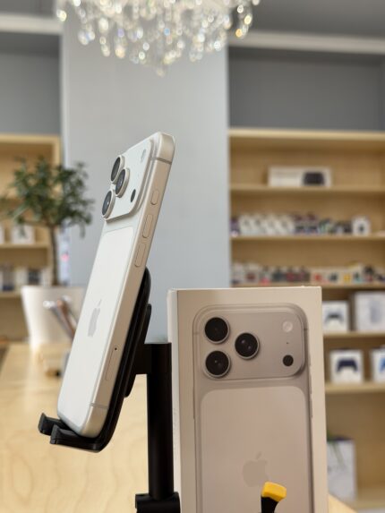 iPhone 17Pro 512Gb Silver Sim-eSim ( Б/У ) АКБ - 100%