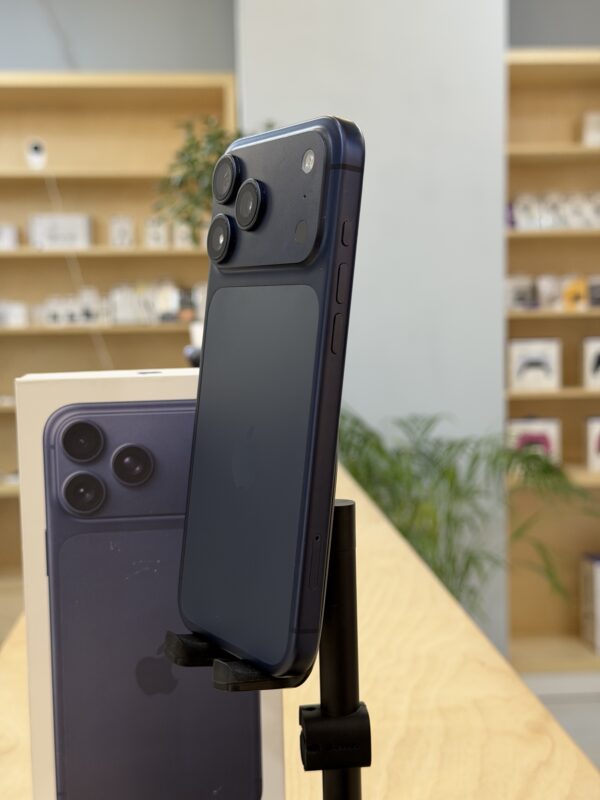 iPhone 17ProMax 256Gb Silver 1Sim-eSim ( Б/У ) АКБ - 97%