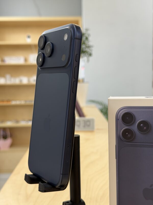 iPhone 17ProMax 256Gb Blue 1Sim-eSim ( Б/У) АКБ - 92%